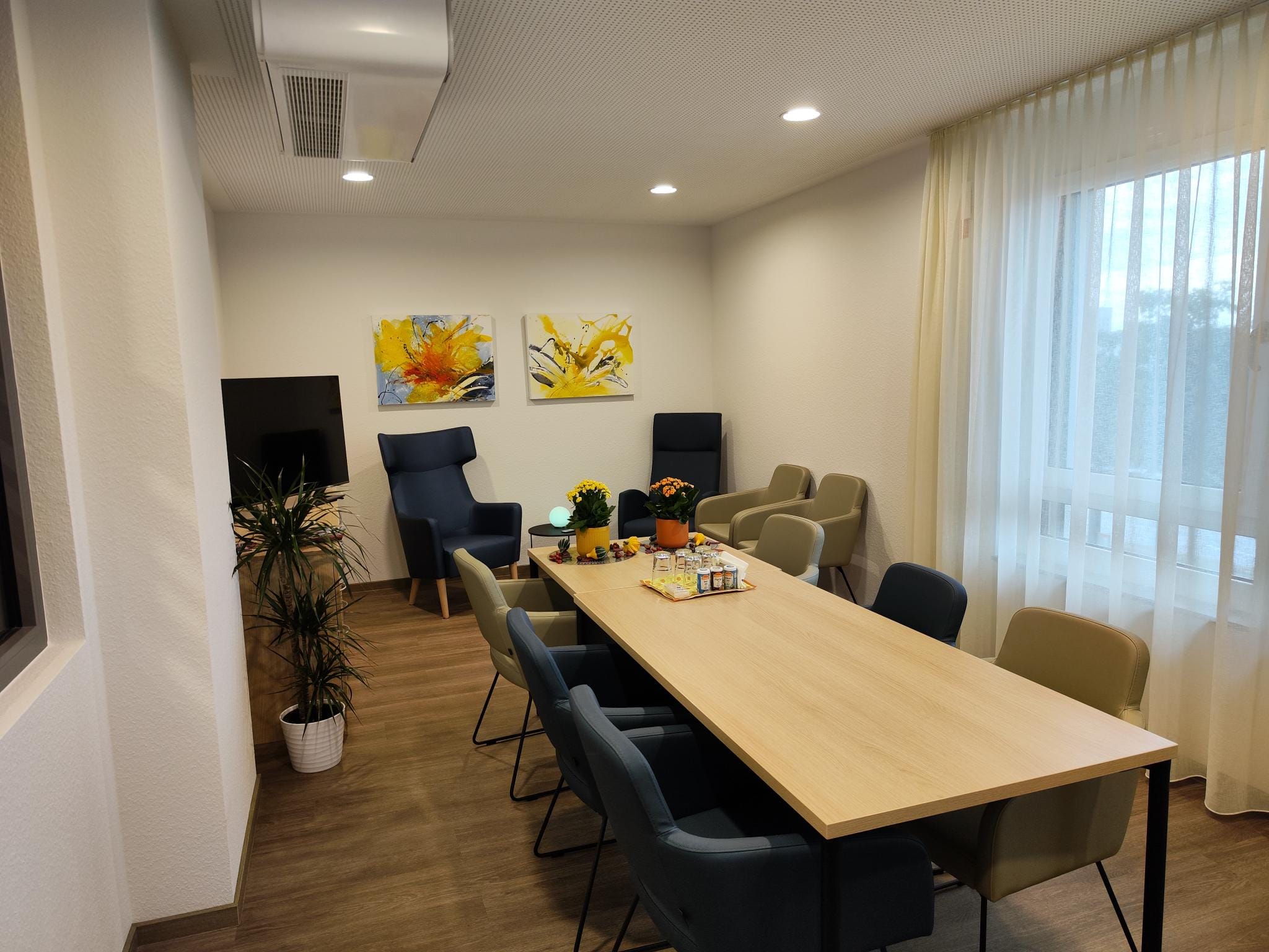 Das Ess- und Wohnzimmer.