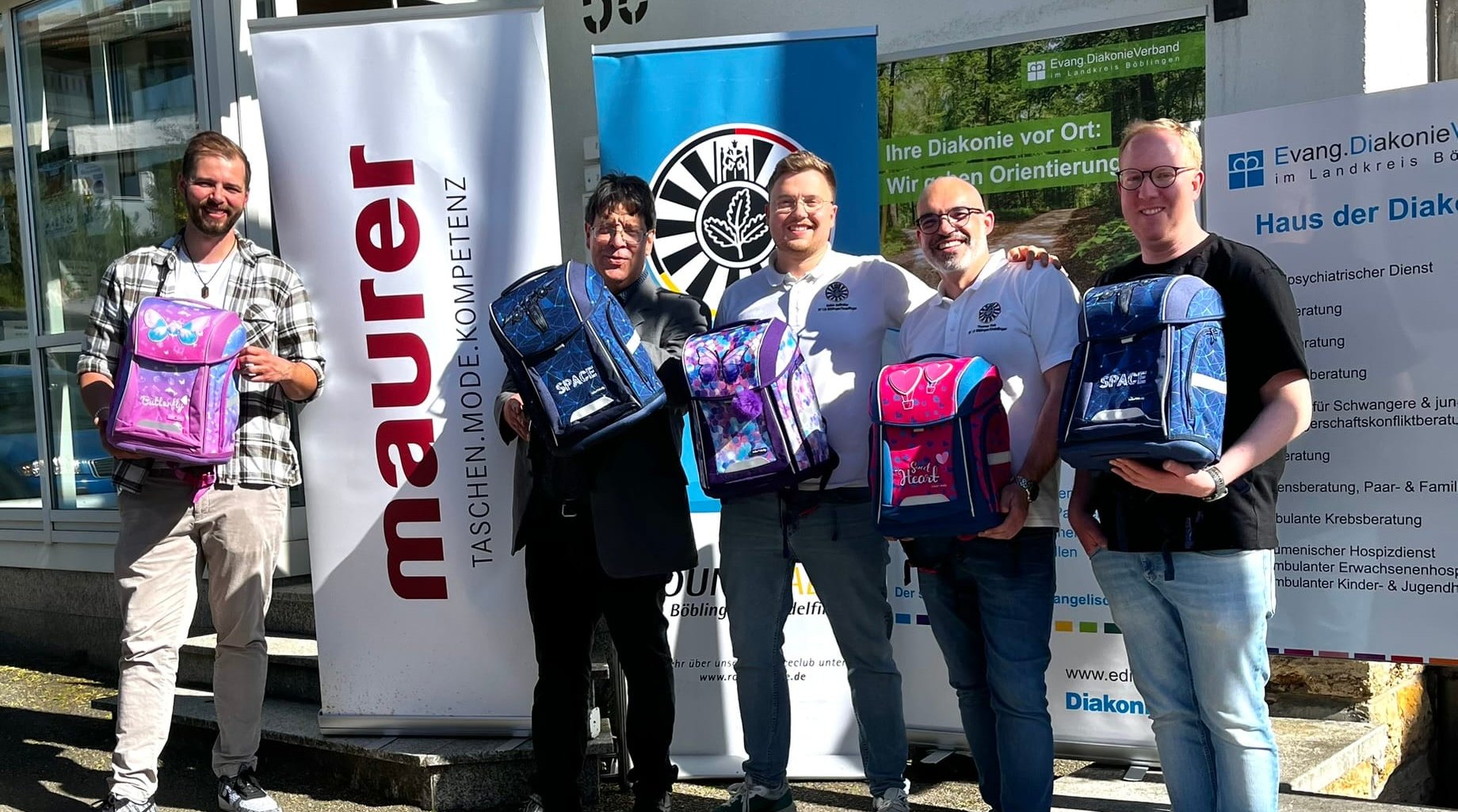 Erfolgreiche Kooperation (von links): Jan Maurer (Leder Maurer) Tom Bredow (EDiV) Robin Zellhöfer (RT129) Thomas Fink (RT129) Michael Diether (RT129).