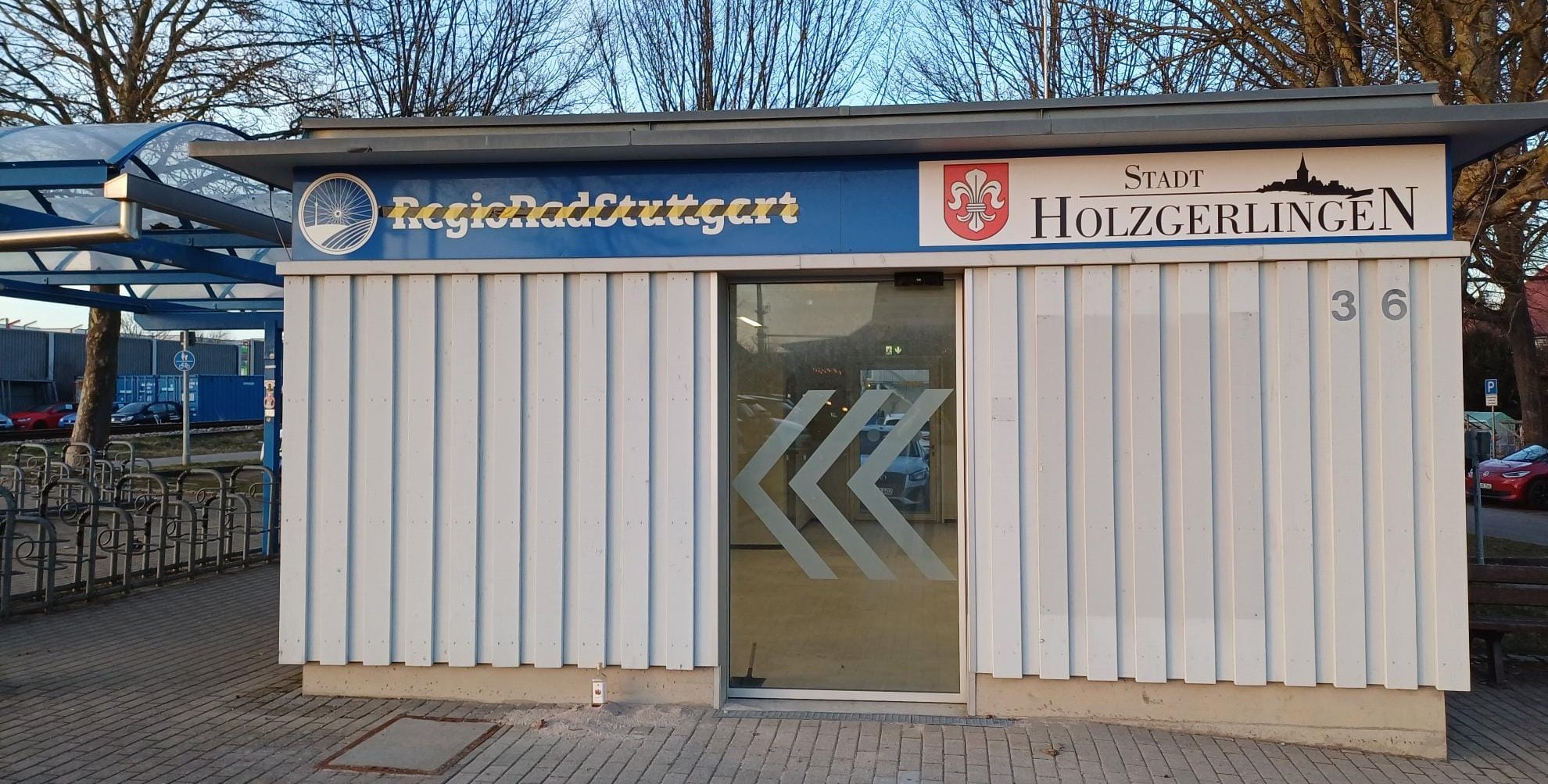 Der „Regio Rad“-Schriftzug ist durchgestrichen. In der Station am Bahnhof gibt es künftig Lebensmittel lokaler und regionaler Erzeuger und gerettete Lebensmittel. 	 Bild: Elbers