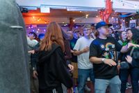 Mega-Stimmung bei der Pressluftparty der Feuerwehr Schönaich. Ausgelassene Atmosphäre und ein rappelvolles Gerätehaus.