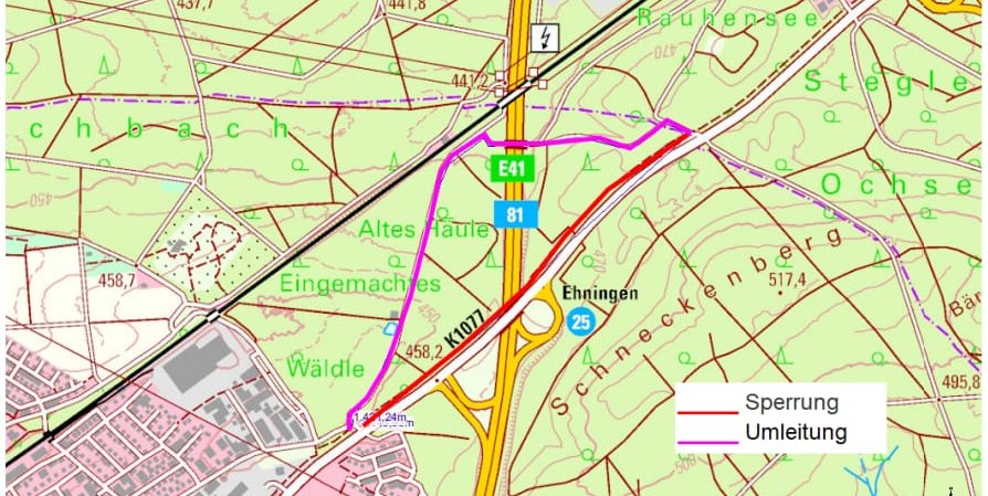 Die Umleitung führt durch den Wald.