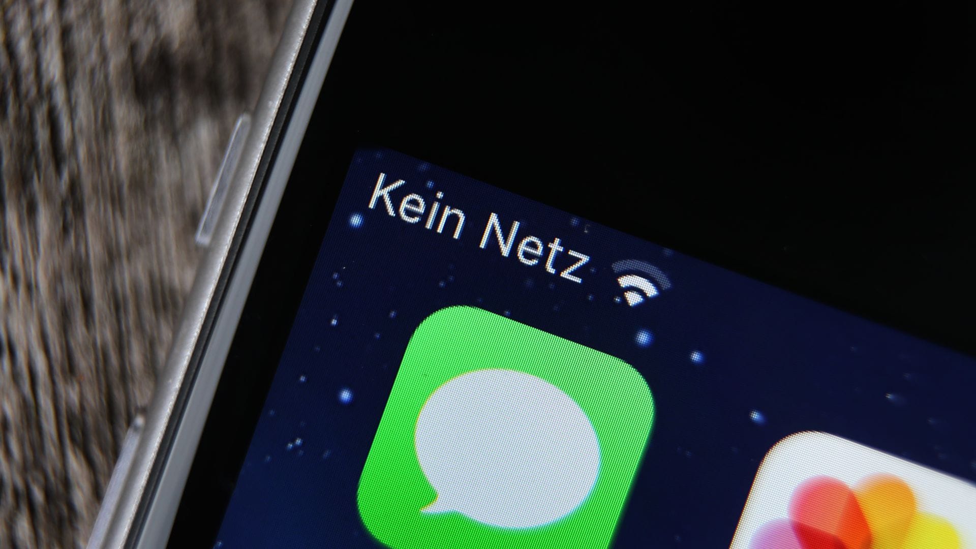 Die  Bürger sollen die kostenlose App der Bundesnetzagentur nutzen – und Funklöcher melden.