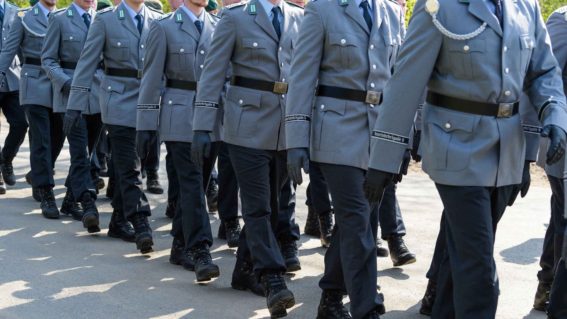 Soldaten der Bundeswehr in Niedersachsen: Für viele Jahre haben sich Gesellschaft und Streitkräfte voneinander entfernt.