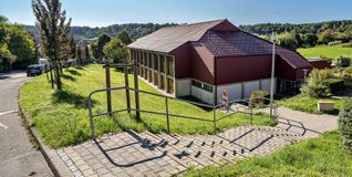 Soll die Treppe zum Dachteler Bürgerhaus jetzt saniert werden oder ganz wegkommen? Der Gemeinderat war sich nicht einig.