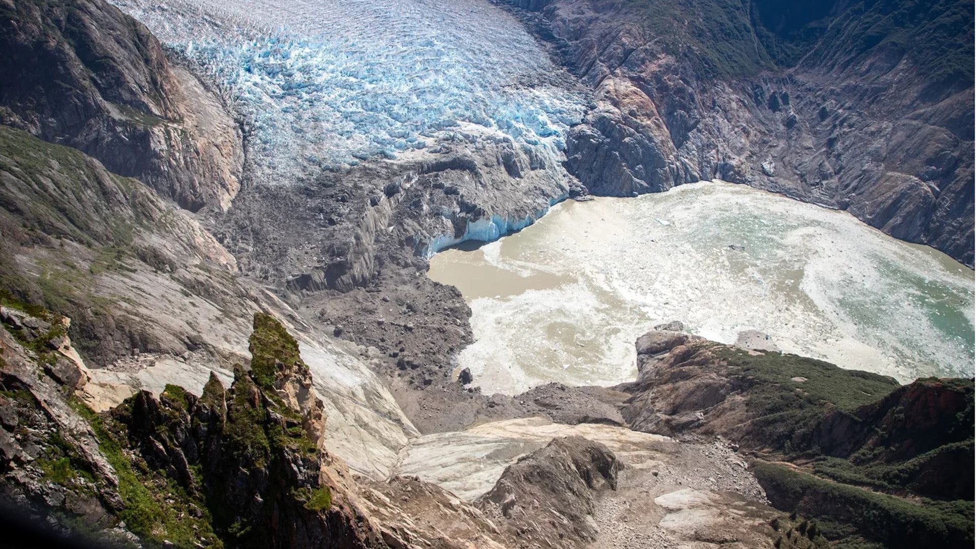 Wissenschaftler registrierten den zweithöchsten Tsunami der Welt, nachdem er im vergangenen August nach einem massiven Felssturz am Fuß eines Gletschers den Tracy Arm Fjord im Südosten Alaskas traf.
