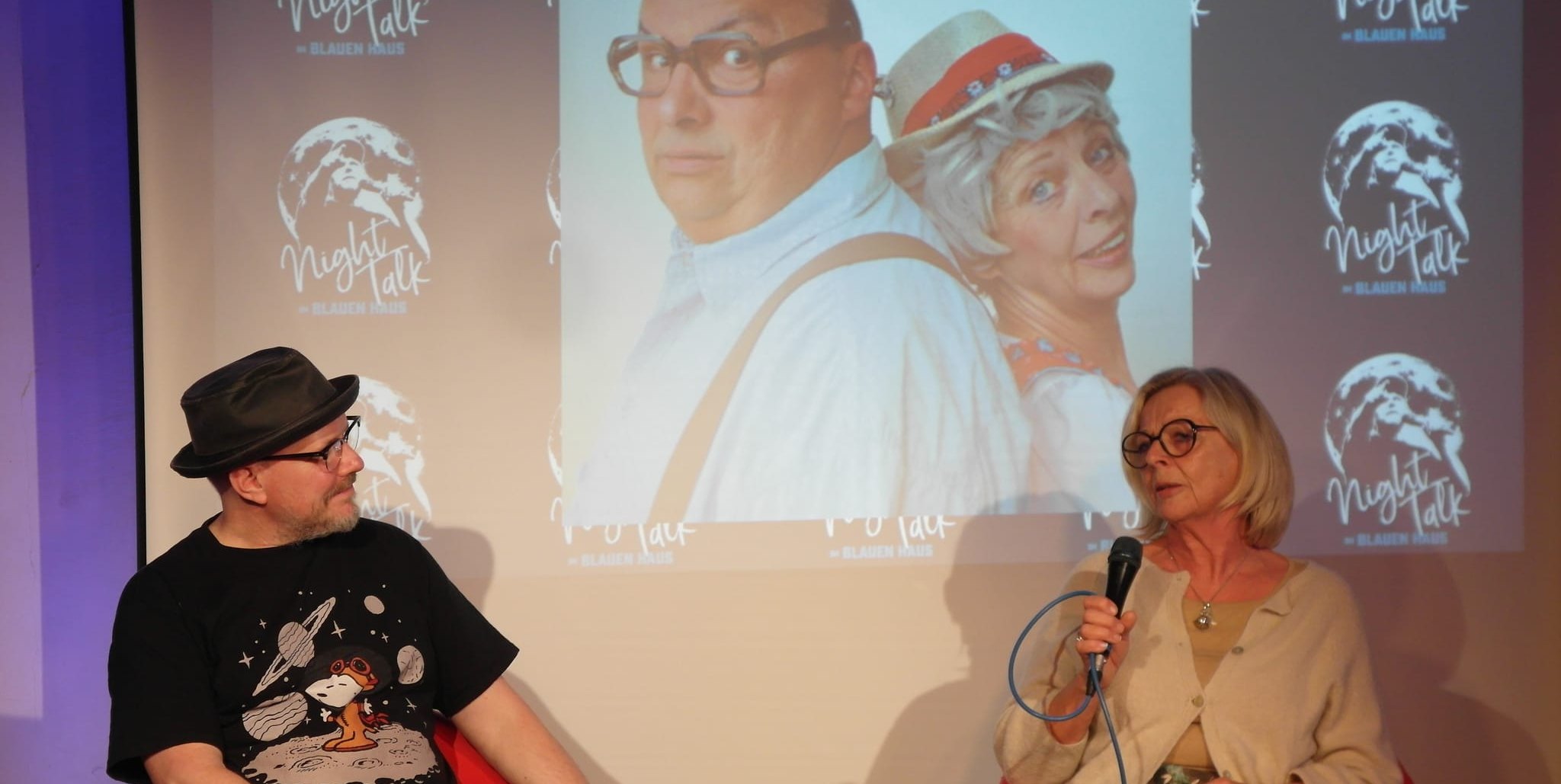 Stefffen Volkmer und  Ute Landenberger beim Night Talk im Blauen Haus.
