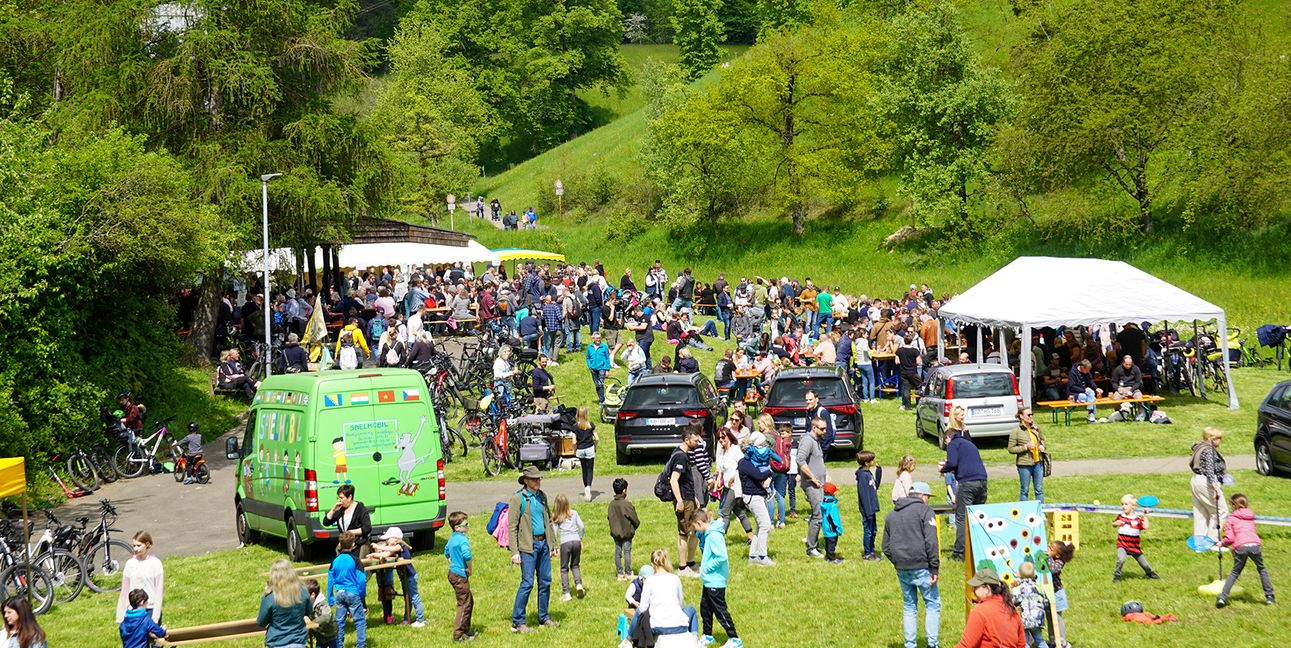 Die Darmsheimer Feuerwehr lädt am Donnerstag zur Vatertagshocketse auf den Festplatz im Löchle ein.
