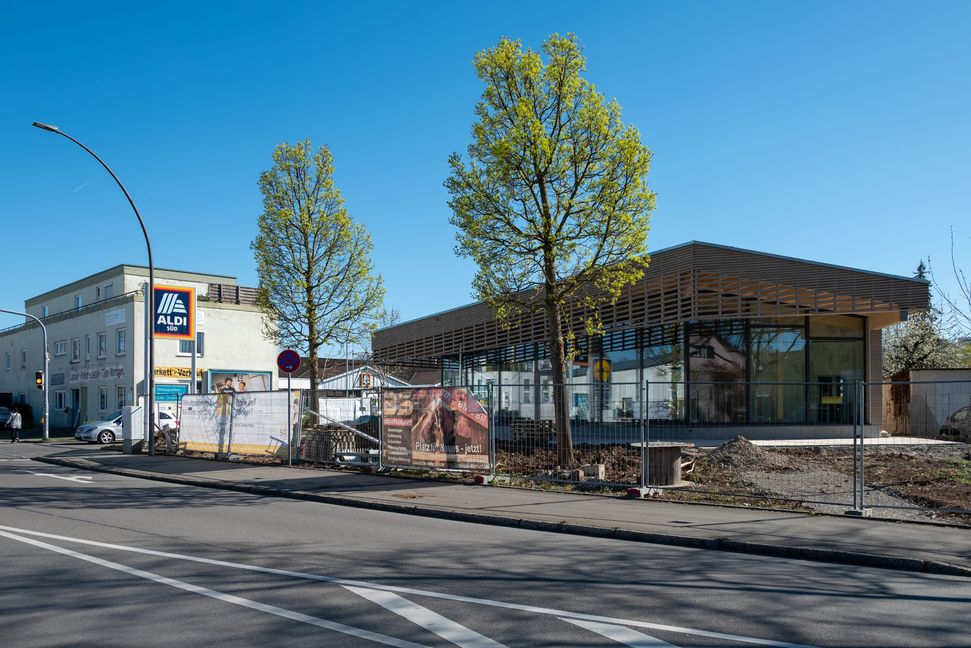 Neues Backwarenangebot neben Aldi und Lidl, die Bäckerei Padeffke kommt nach Böblinen.