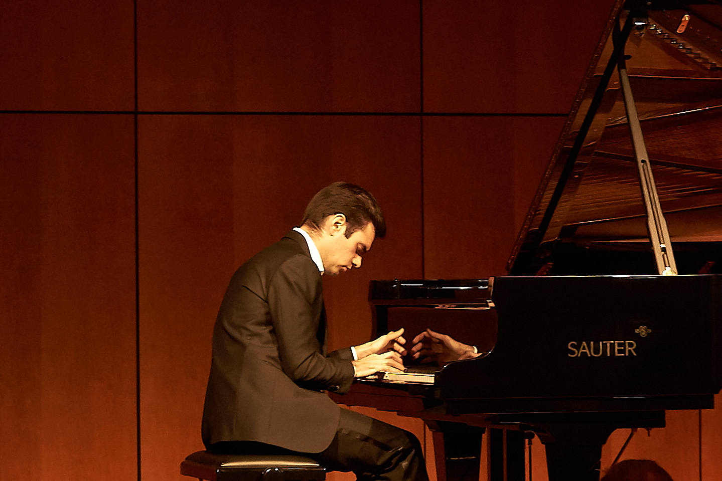 Jean-Paul Gasparian eröffnete in Böblingen das 26. Internationale Pianistenfestival.       Bild Heiden