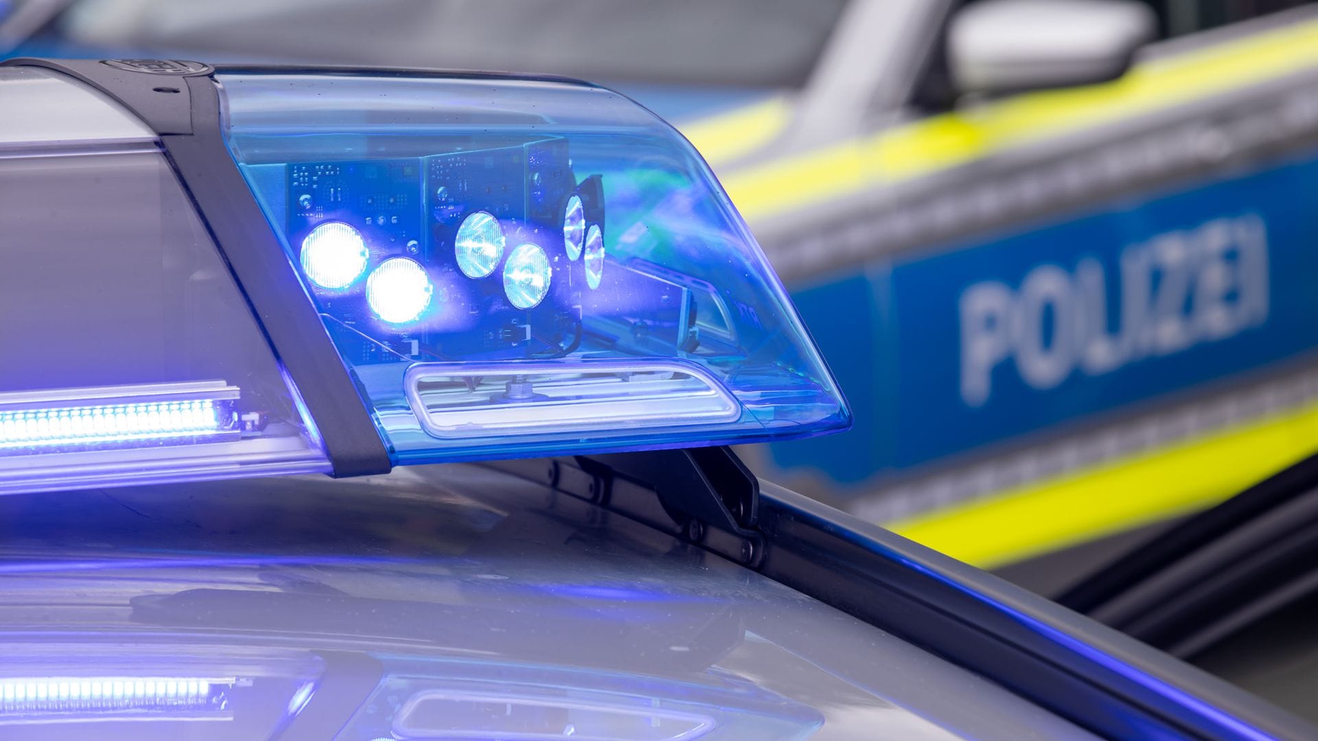 Die Polizei reagiert auf Israels Angriff gegen den Iran. (Symbolbild)