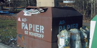 Dort, wo Altpapier nicht mehr abgeholt wird, sehen die Container so oder ähnlich aus.