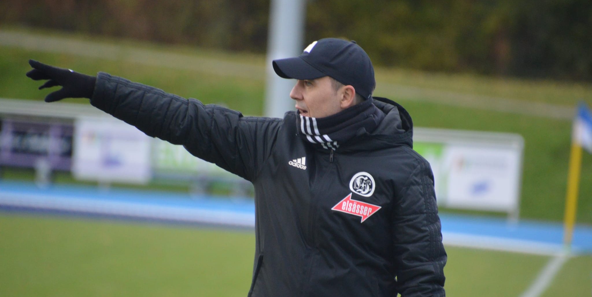 Cheftrainer Maik Schütt ist trotz großer Verletzungssorgen zuversichtlich, mit dem VfL Sindelfingen auch in der zweiten Saisonhälfte eine gute Rolle spielen zu können.Bild: Zvizdiç