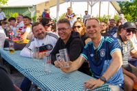 Fußball pur im Sindelfinger Hopfengarten. Der deutsche WM-Auftat gegen Curaçao.