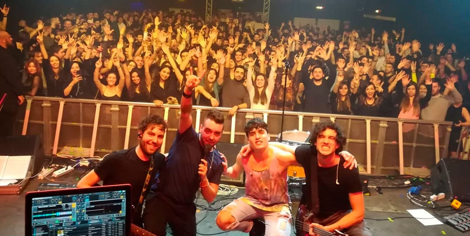 Aus Italien kommt die Band "Radioactiv" und spielt am 12. August Musik von "Imagine Dragons".