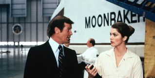 Roger Moore und Lois Chiles in „James Bond 007 - Moonraker“.