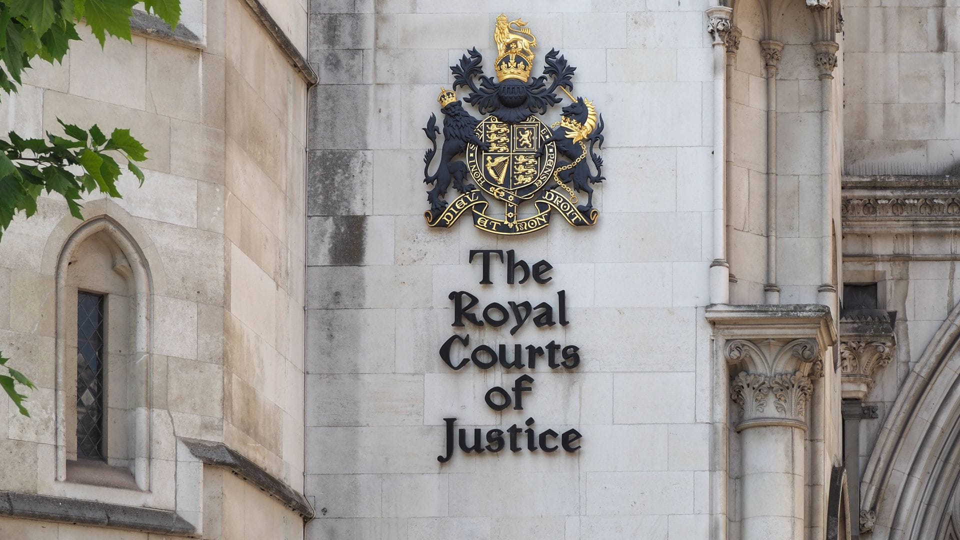 Banksy hat wieder zugeschlagen – diesmal an einem Gerichtsgebäude in London (Symbolfoto).