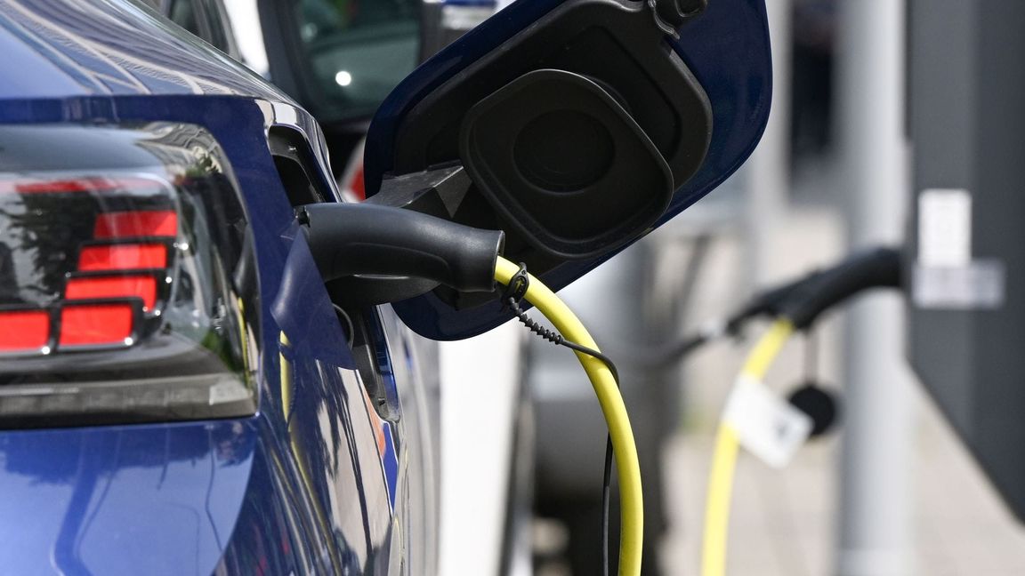 Die Bundesregierung will Elektromobilität einfach, zuverlässig und bezahlbar machen.