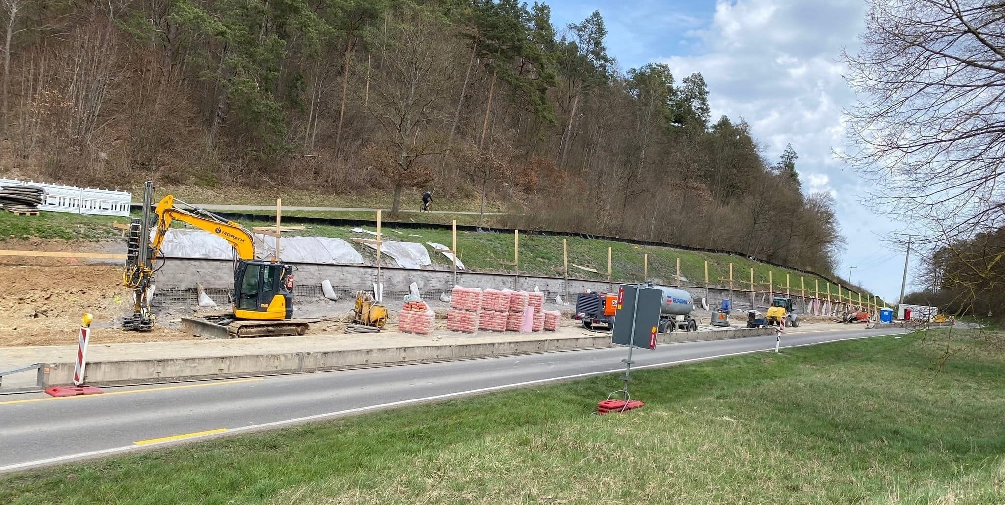 Hier entsteht der neue Radweg.