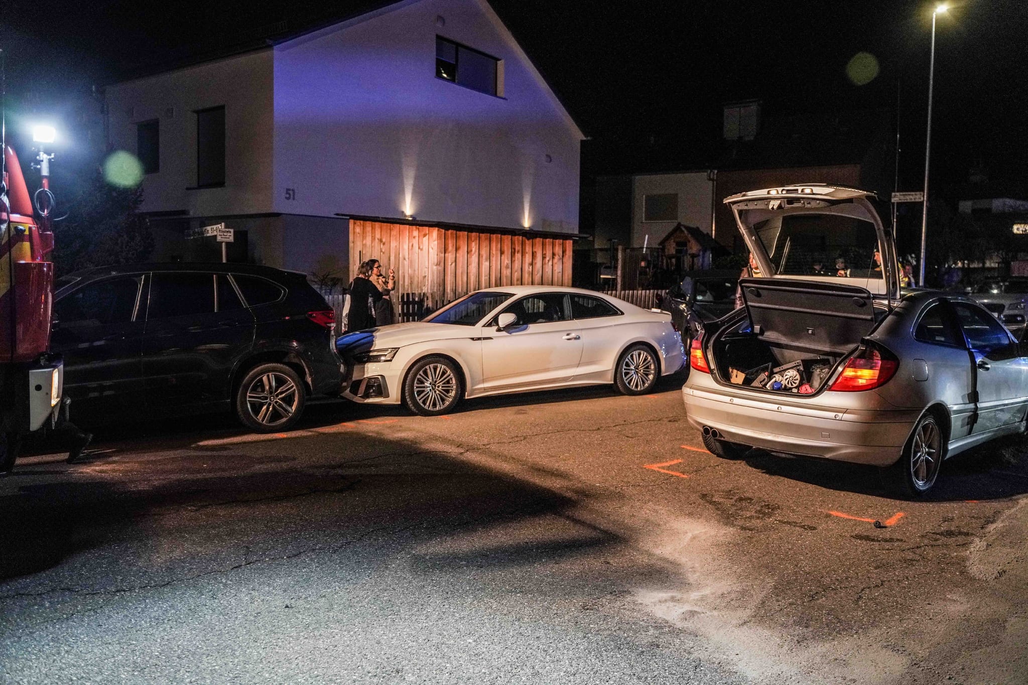 Bei einem Unfall in Ehningen wurden drei Fahrzeuge ineinander geschoben.
