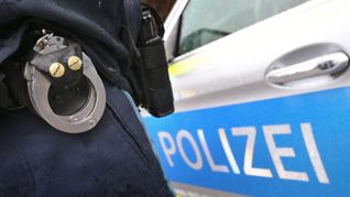 Ermittler einen mutmaßlichen Drogenschmuggler in Nordrhein-Westfalen festgenommen. (Symbolbild)