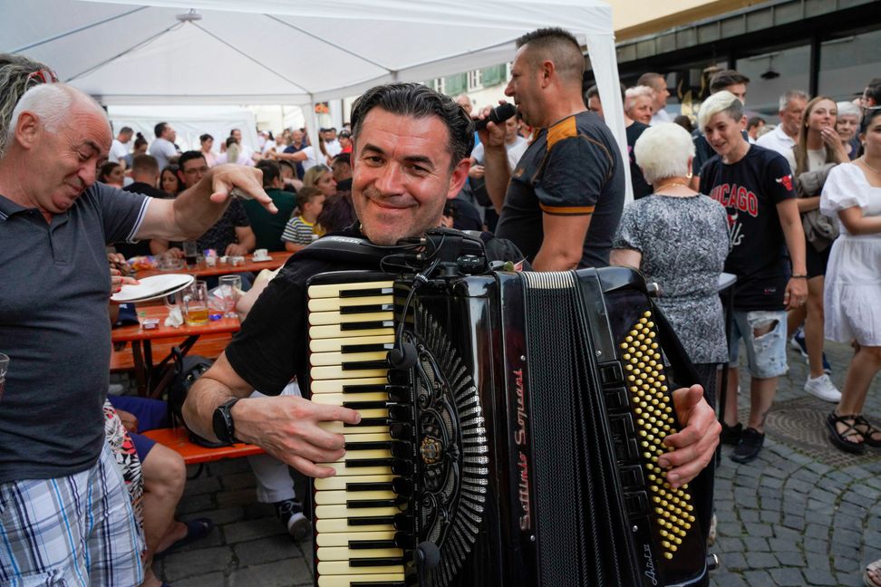 Musik aus aller Welt gehört zum Straßenfest. Bilder: Dettenmeyer