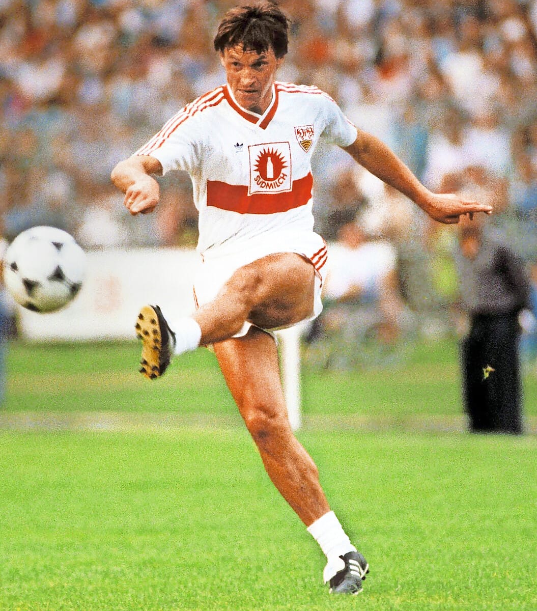Früher für den VfB am Ball: Asgeir Sirgurvinsson