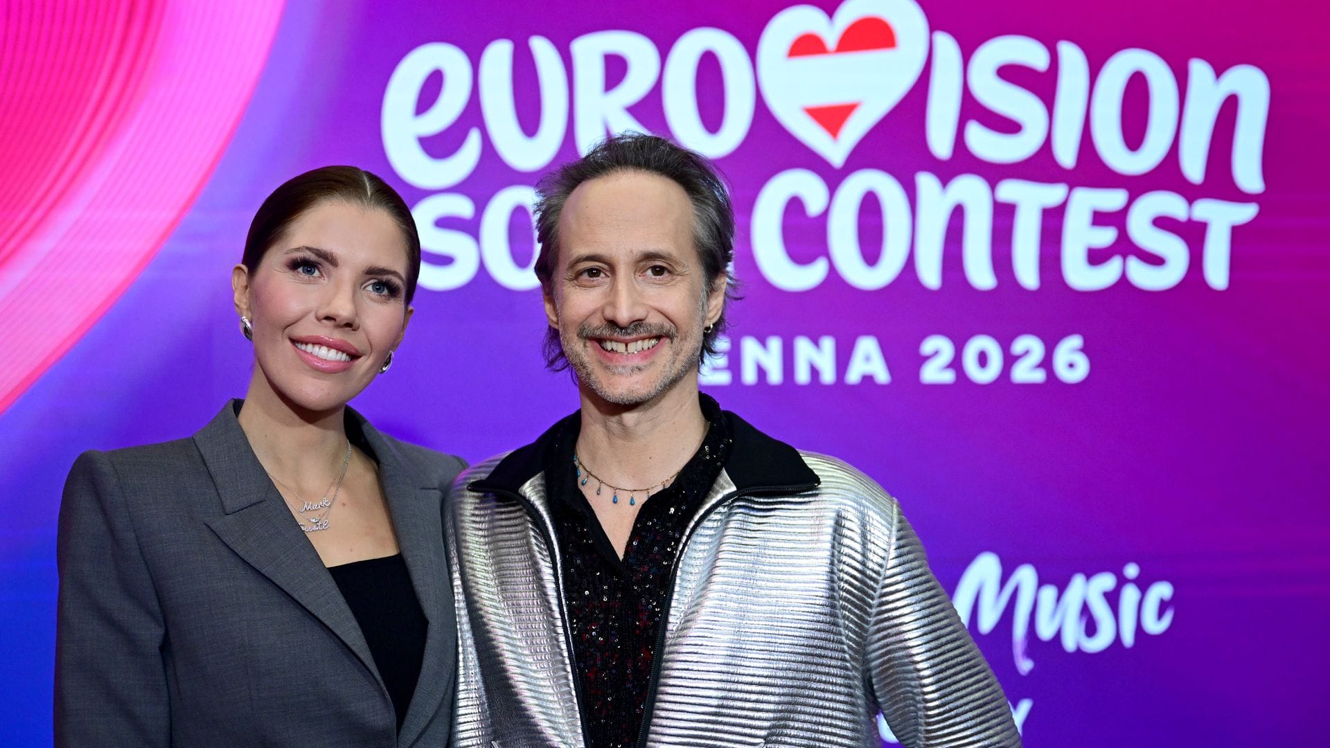 Swarovski und Ostrowski - das Moderatorenduo des ESC. (Archivbild)