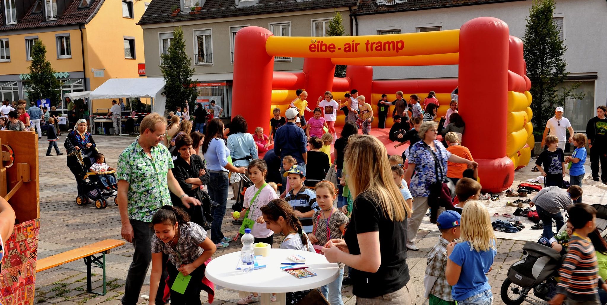 Von 15 bis 18 Uhr kann auf dem Böblinger Marktplatz nach Herzenslust gespielt, ausprobiert und gebastelt werden.