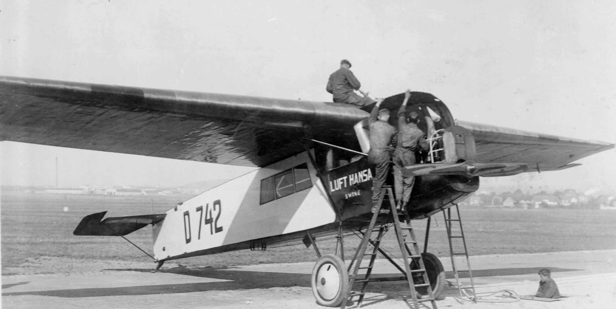 Ein spätere Aufnahme der Erstflugmaschine auf dem Flughafen Stuttgart-Böblingen. Bild: Wilhelm Kroth/Sammlung Jörg Lanksweirt