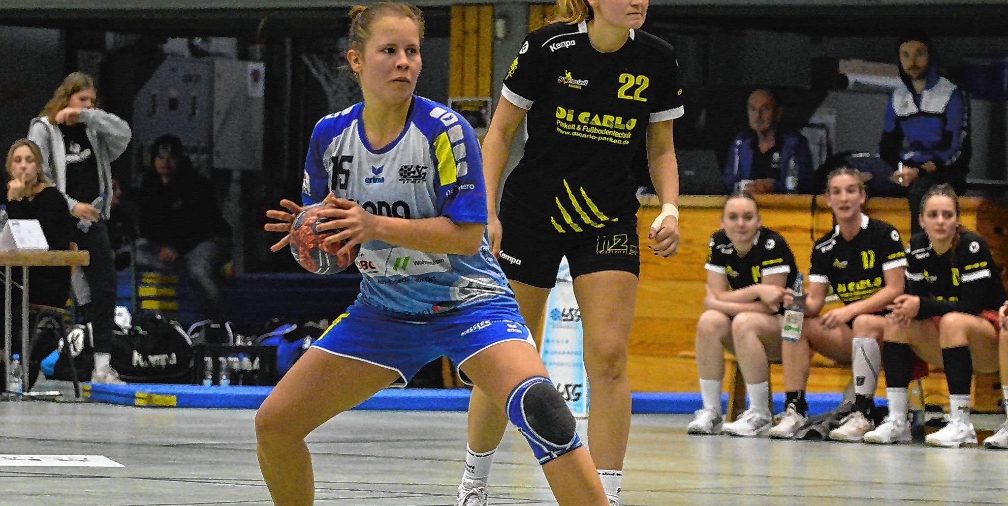 Anja Weinhardt nimmt Maß im Trikot der HSG Böblingen/Sindelfingen. Dieses Bild wird es nicht mehr geben.