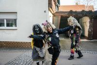 Die Narren haben in Renningen das Rathaus gestürmt.