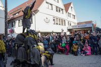 Die Narren haben in Renningen das Rathaus gestürmt.