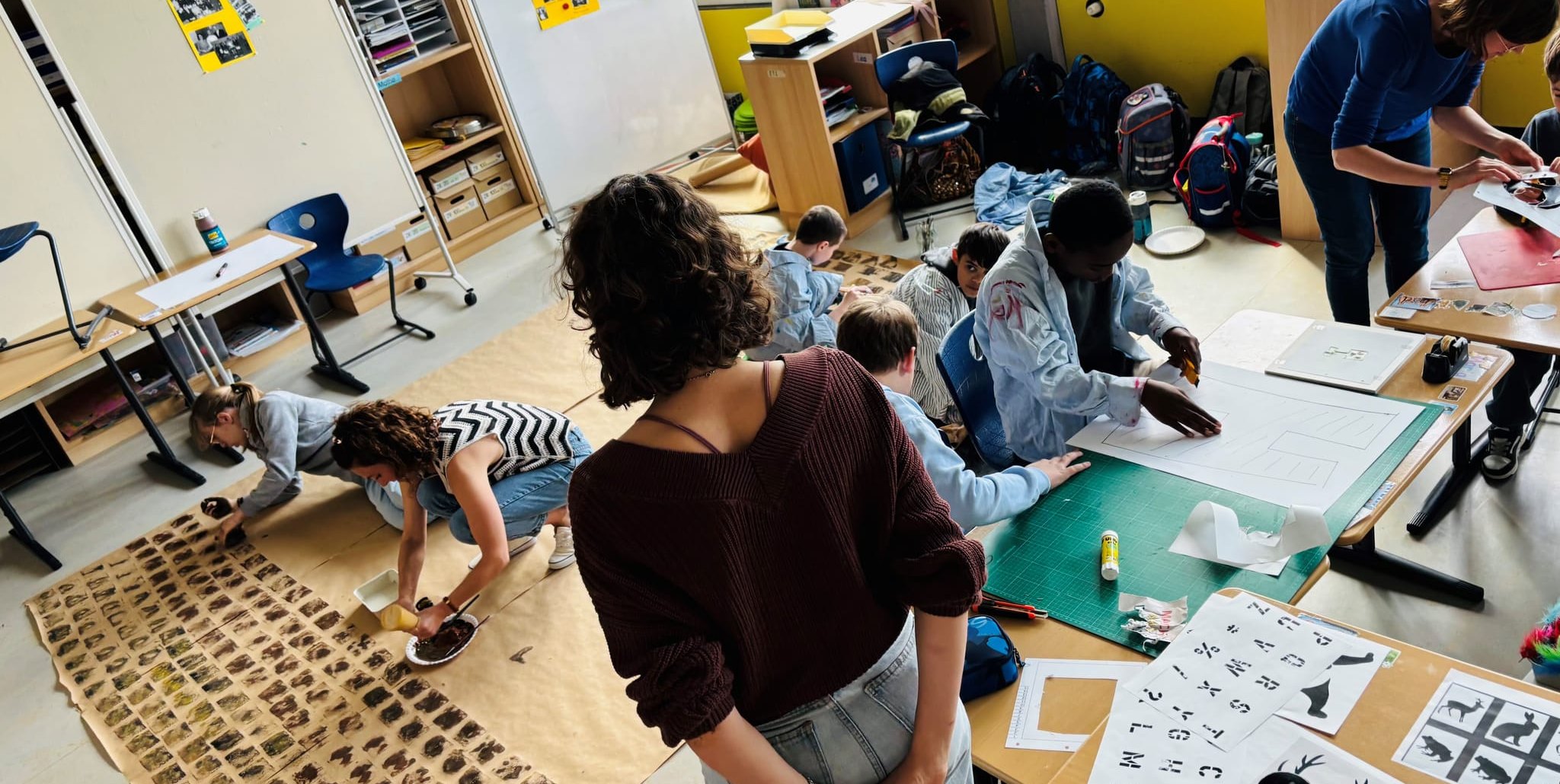 Schüler bei der Arbeit in Harpprechtingen.