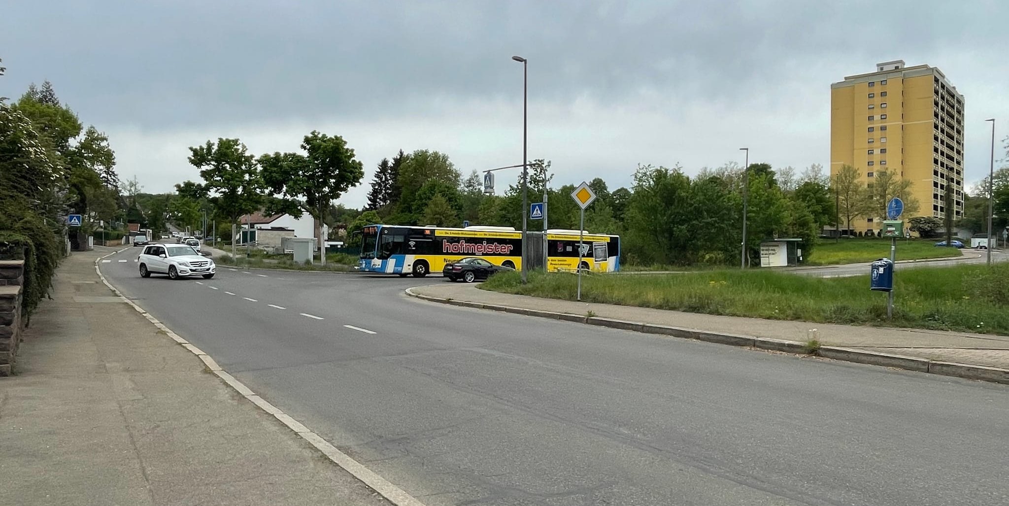 Hier gilt Tempo 50: Anwohner wünschen sich auf diesem Abschnitt des Murkenbachwegs bis zur Kreuzung Schönaicher Straße Tempo 30.