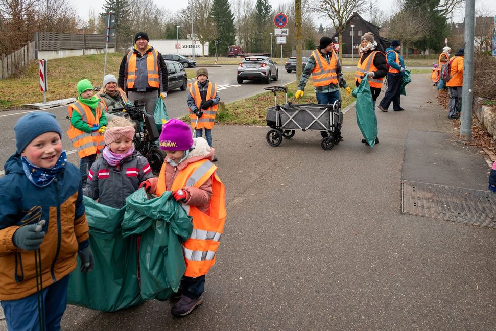 Viele fleißige Helfer waren am Samstag bei der Stadtputzete dabei.