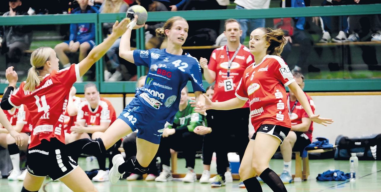 Sophie Hilf steuerte sieben Treffer zum deutlichen 30:22-Auswärtssieg der HSG Böblingen/Sindelfingen beim TSV Denkendorf bei.