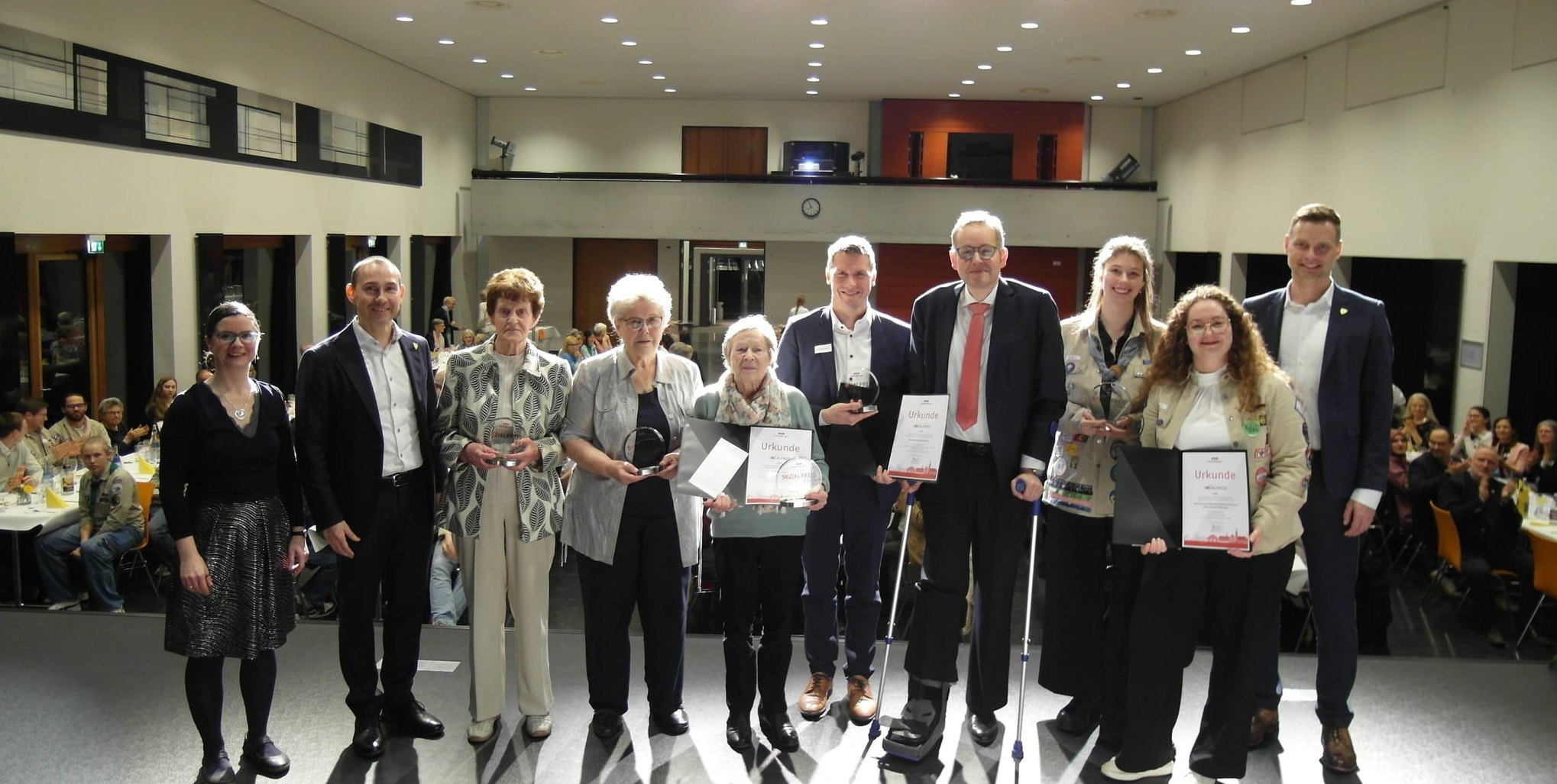 Yvonne Paetel, Dr. Stefan Belz, Hannelore Andrae, Inge Ruthardt, Renate Ambros, Daniel Wengenroth, Michael Fritz, Ronja Dörner, Tabea Fuoss, Tobias Heizmann (von links).