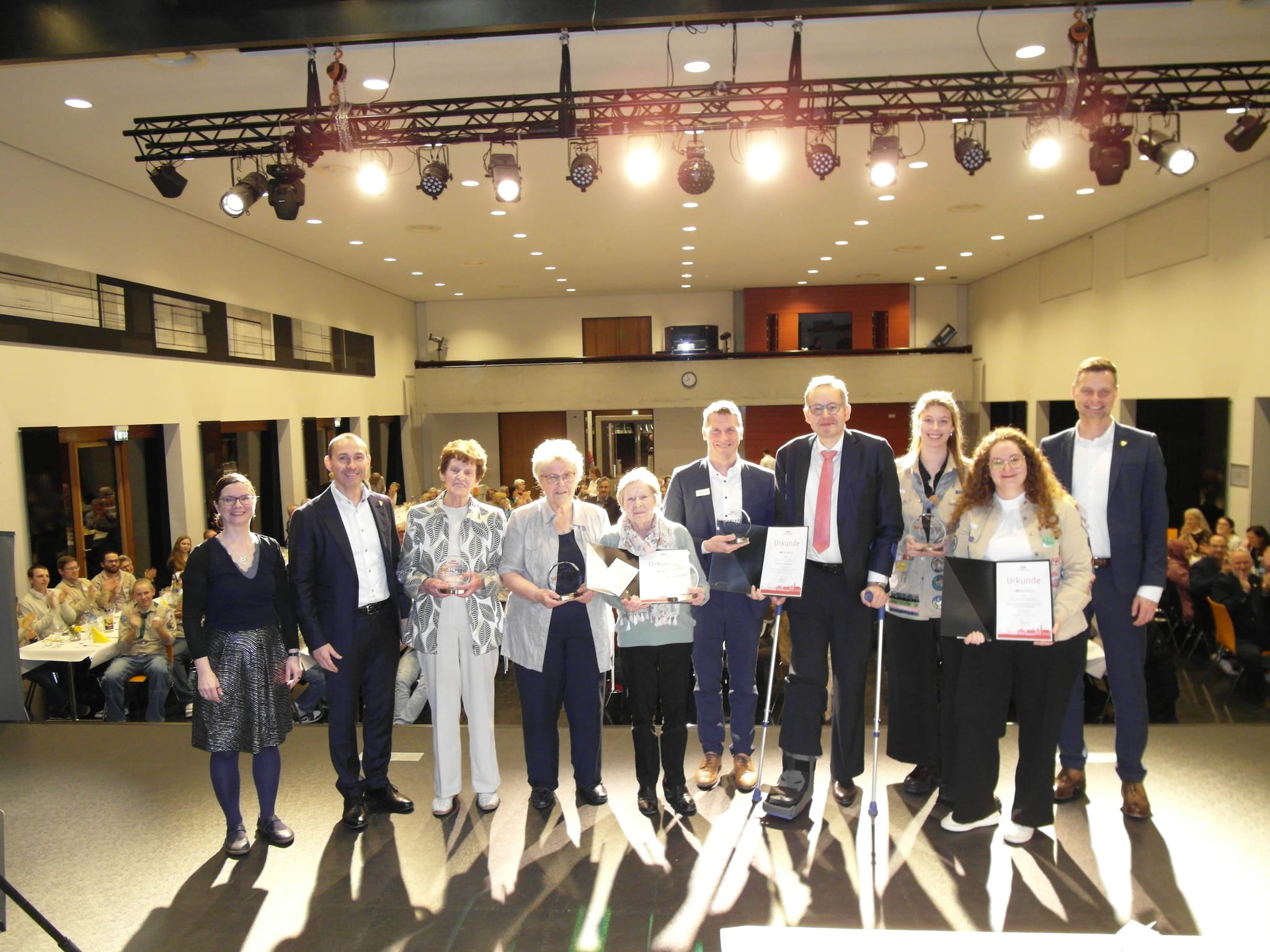 Yvonne Paetel, Dr. Stefan Belz, Hannelore Andrae, Inge Ruthardt, Renate Ambros, Daniel Wengenroth, Michael Fritz, Ronja Dörner, Tabea Fuoss, Tobias Heizmann (von links).
