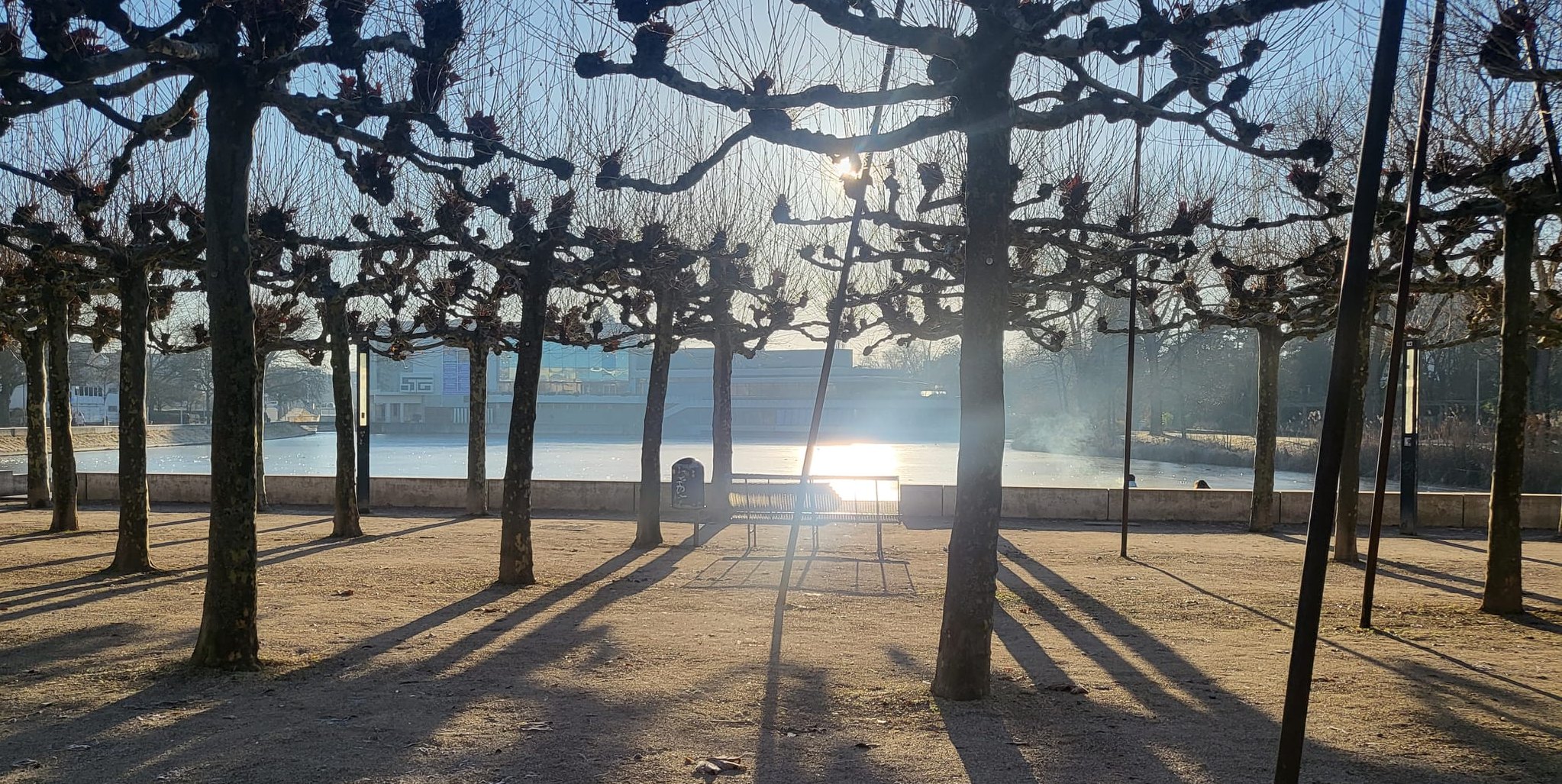 Wie lässt sich der Alltag bei steigenden Temperaturen besser bewältigen? Beim Hitzeaktionstag im „Treff am See“ gibt die Stadt Böblingen Tipps zum Schutz vor Extremhitze.