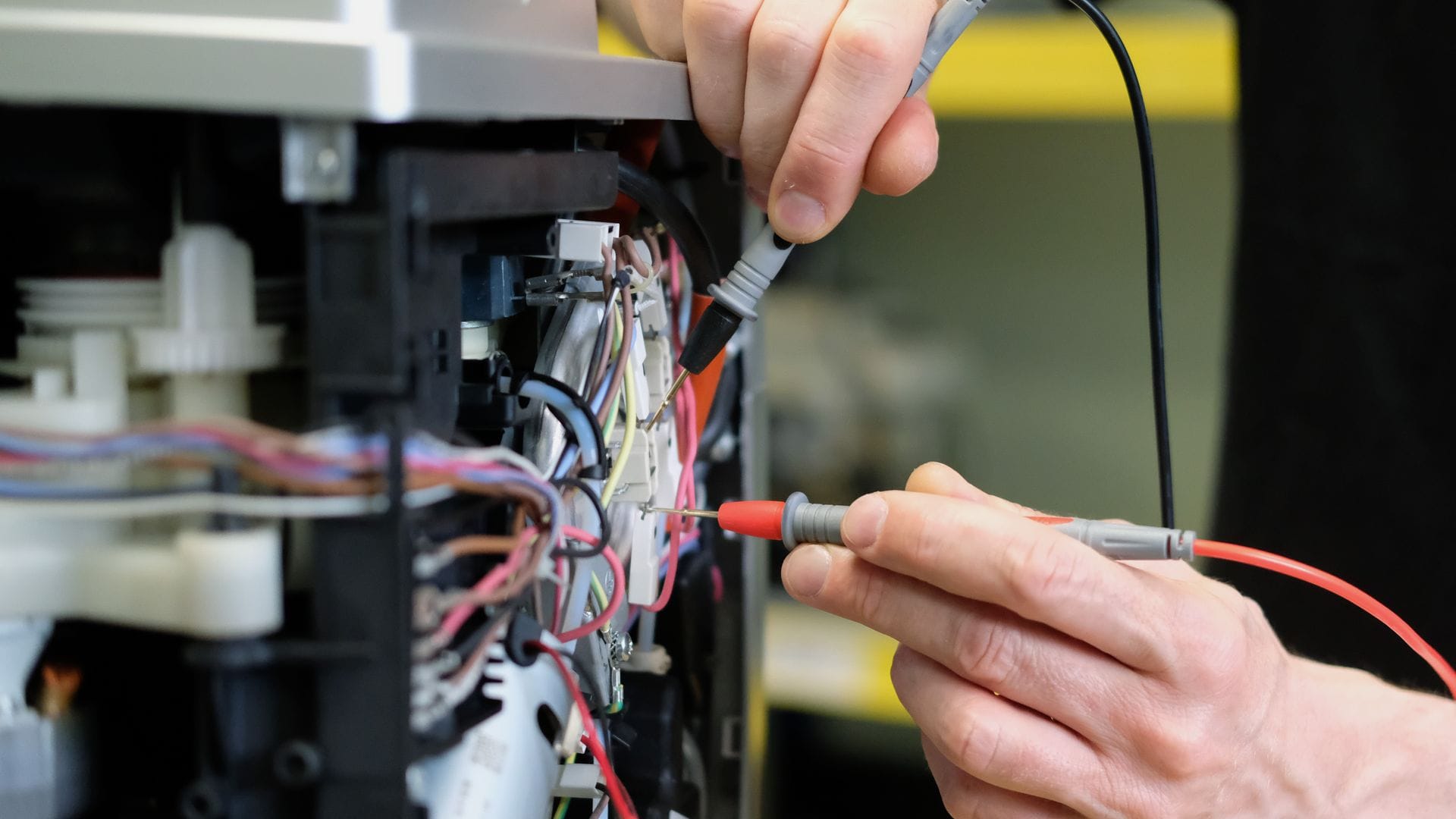 Elektrogeräte lassen sich oft reparieren. (Archivbild)