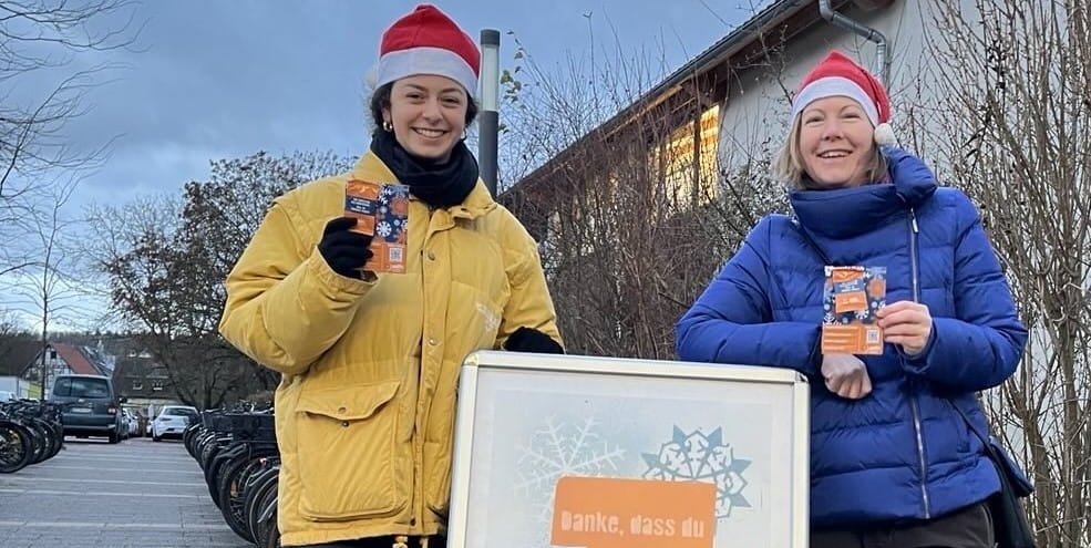 Auch vor der Mediathek in Renningen warteten die Mitglieder des ADFC am frühen Morgen auf die Radfahrer.