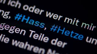 Eine EU-Stelle kippt etliche Entscheidungen von Facebook und Co.