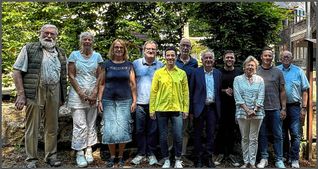 Wilhelm Kern, Angelika Hohl, Ingrid Pitterle, Hans-Josef Straub, Anna Walther, Günther Wöhler, Dr. Tobias Brenner, Florian Wahl, Sabine Duffner, Lukas Rosengrün und Hans Artschwager   (von links). Es fehlt Axel Finkelnburg. Bild: z