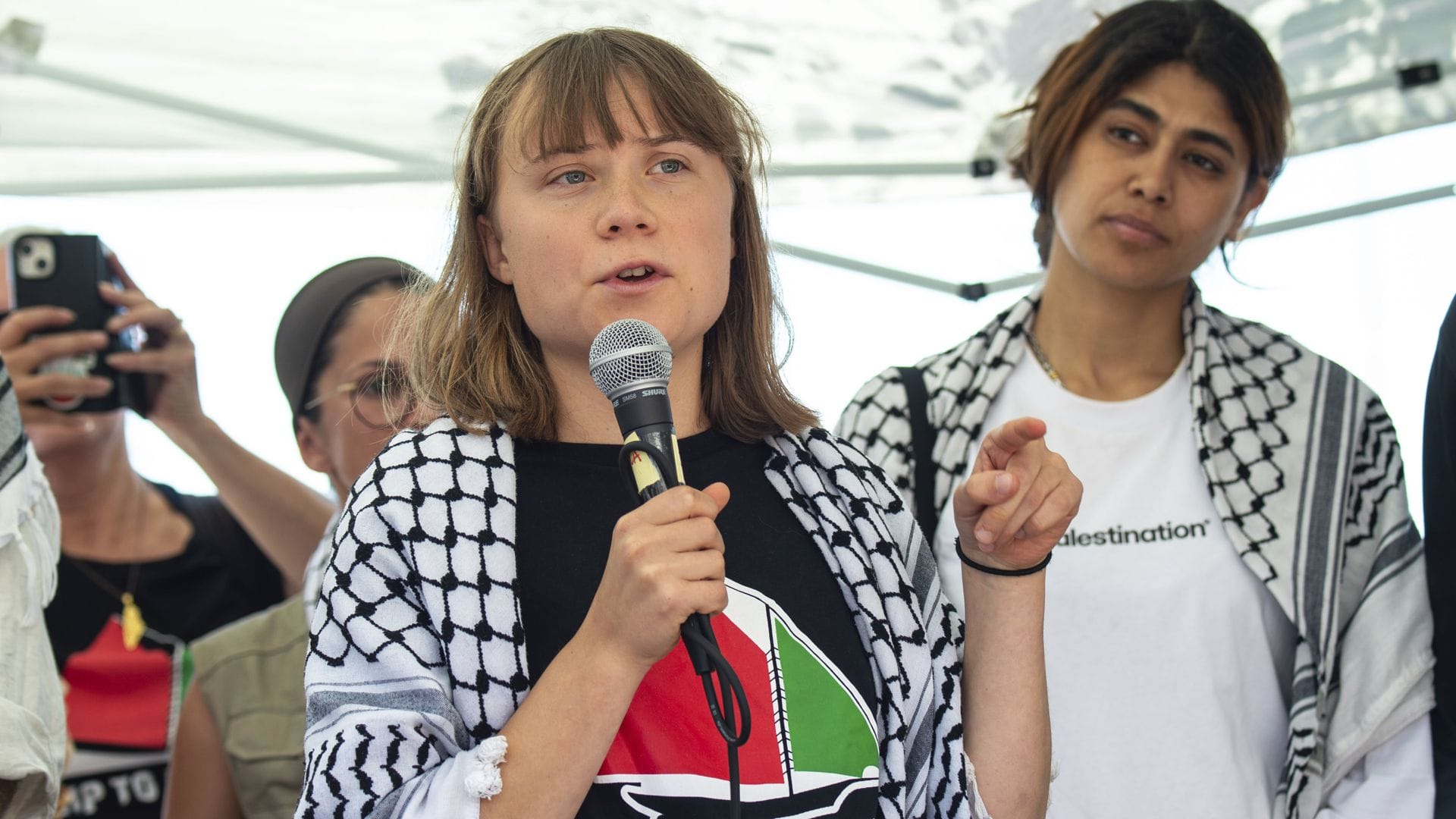 Die schwedische Aktivistin Gretha Thunberg ist seit einigen Tagen mit einem Schiff unterwegs nach Gaza.