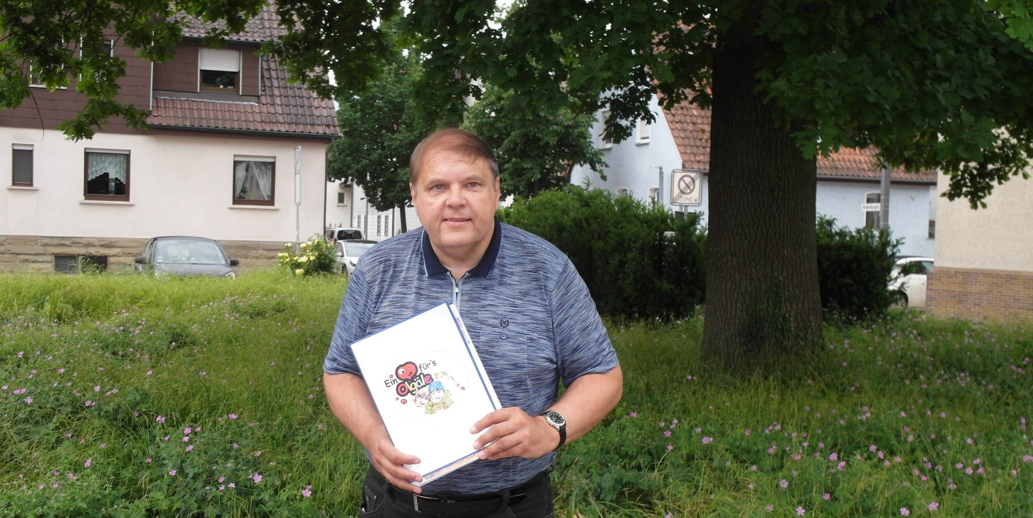 Seit 2012 organisiert Joachim Degl als „Sprecher“ die Aktion „Ein Herz fürs Olgäle“, mit der Geld für an Krebs erkrankte Kinder und Jugendliche gesammelt wird.