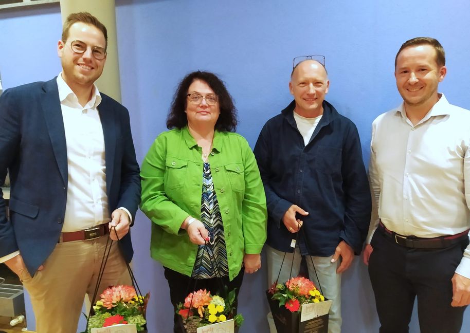 Magstadts Bürgermeister Florian Glock (rechts) kann wieder auf drei Stellvertreter zurückgreifen (von links): Jonas Winter, Margit Holzwarth und Axel Mannhorst. Bild: Reichert