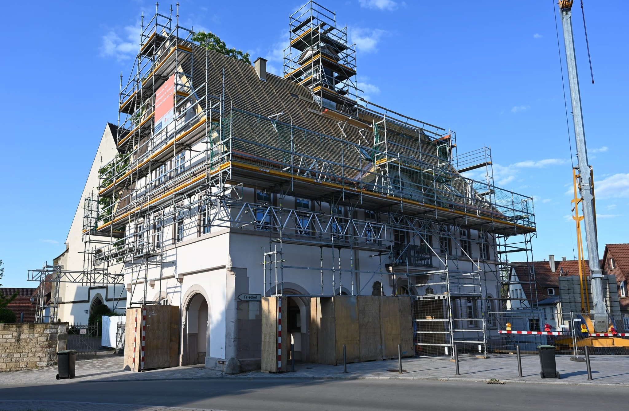 Dach, Heizung, Brandschutz, barrierefreier Zugang: Das aus dem Jahr 1607 stammende Magstadter Rathaus wird runderneuert.