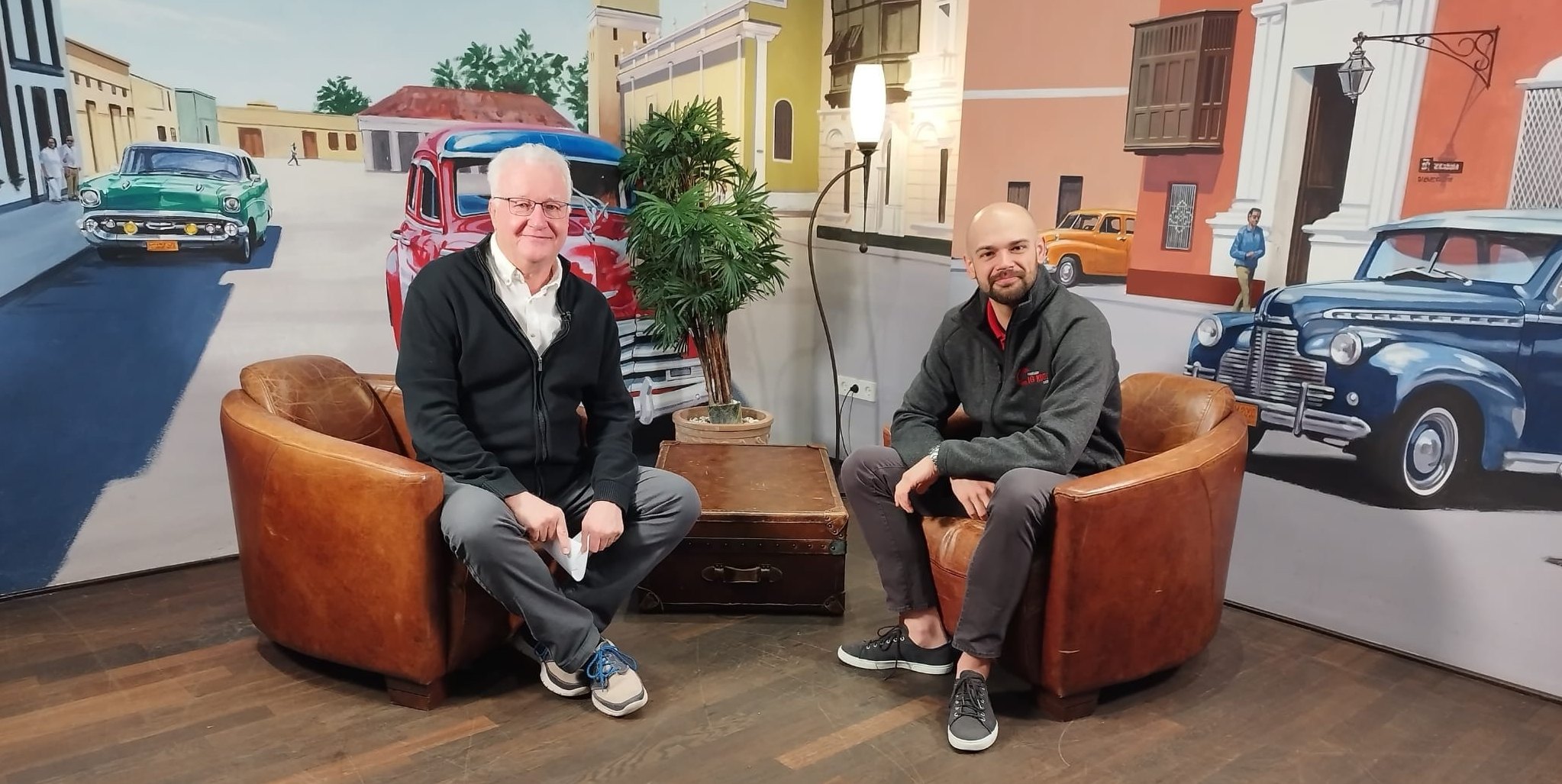 Thilo Münz (rechts) ist der neue Vorsitzende der IG Kultur Sindelfingen. Im Stadtgespräch Böblingen mit Hans-Jörg Zürn stellt er auf Regio TV den Verein vor.