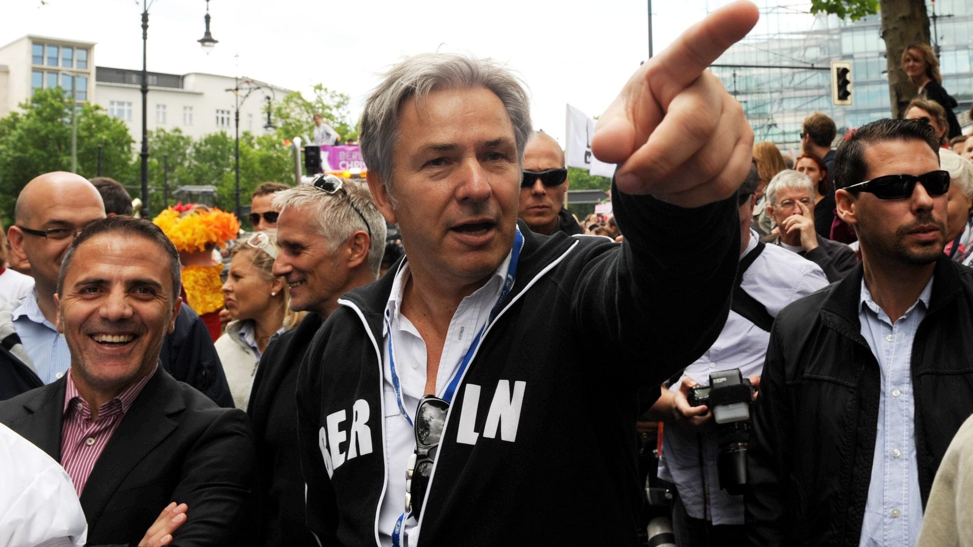 Das Coming-out von Klaus Wowereit auf großer Bühne vor 25 Jahren änderte viel in der Wahrnehmung von Homosexuellen. Anfeindungen und Übergriffe gibt es aber weiterhin. (Archivbild)