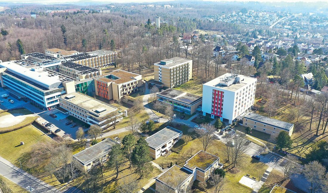 Besucherbeschränkungen im Bereich der Geburtshilfe während den Corona-Jahren haben unter anderem dazu geführt, dass die Klinik Böblingen etwas weniger beliebt bei den Einwohnern ist als 2019. Bild: Dettenmeyer/Grafiken:Teufel